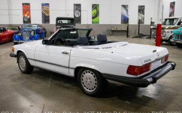 Mercedes-Benz-SL-Class-1988-3