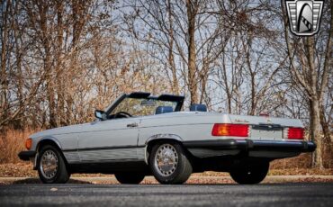 Mercedes-Benz-SL-Class-1988-4