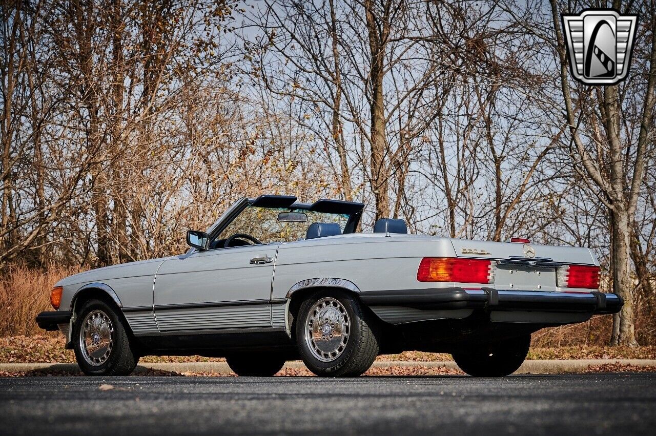 Mercedes-Benz-SL-Class-1988-4