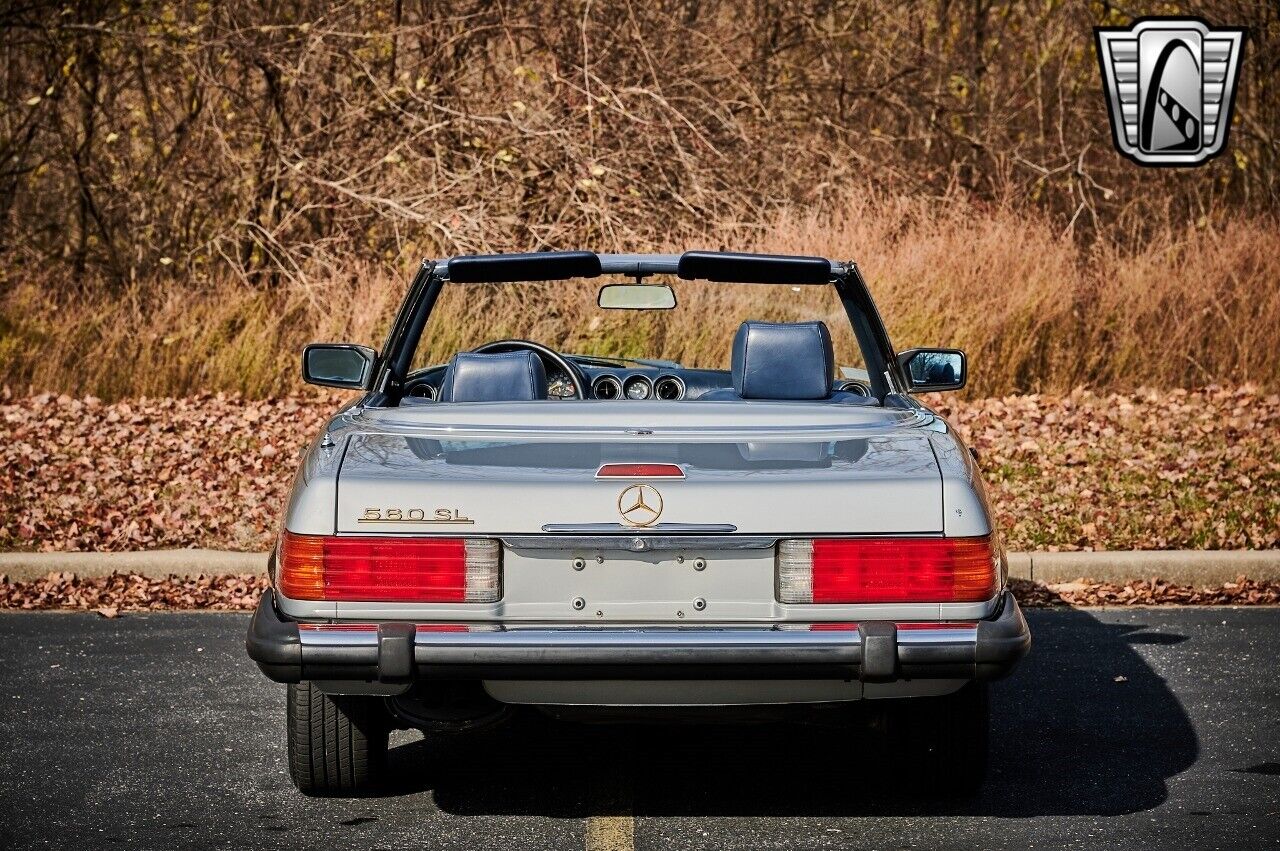 Mercedes-Benz-SL-Class-1988-5