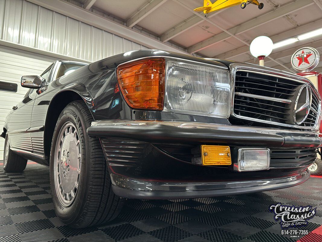 Mercedes-Benz-SL-Class-1989-3