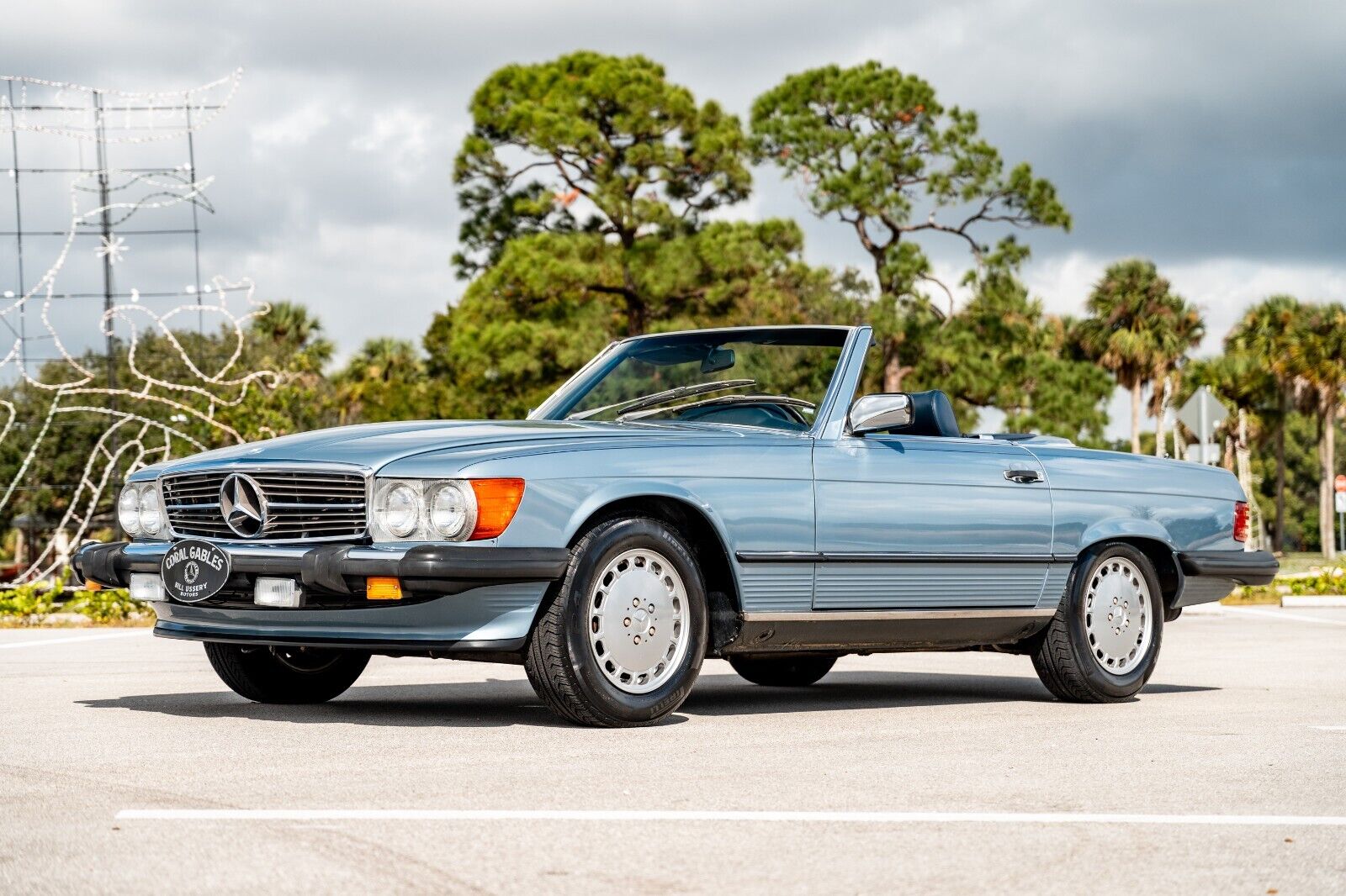 Mercedes-Benz-SL-Class-1989-3