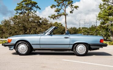 Mercedes-Benz-SL-Class-1989-4