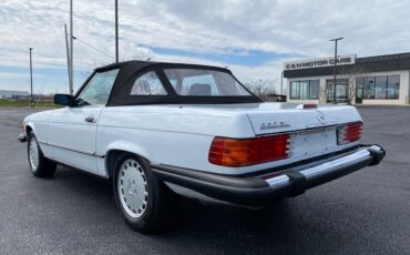 Mercedes-Benz-SL-Class-1989-6