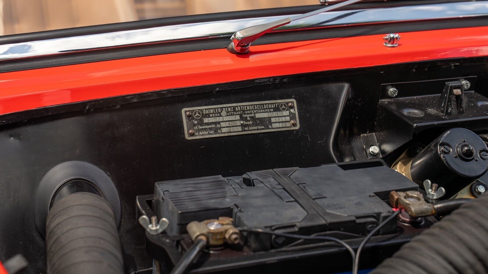 Mercedes-Benz-SL-Class-Cabriolet-1957-19