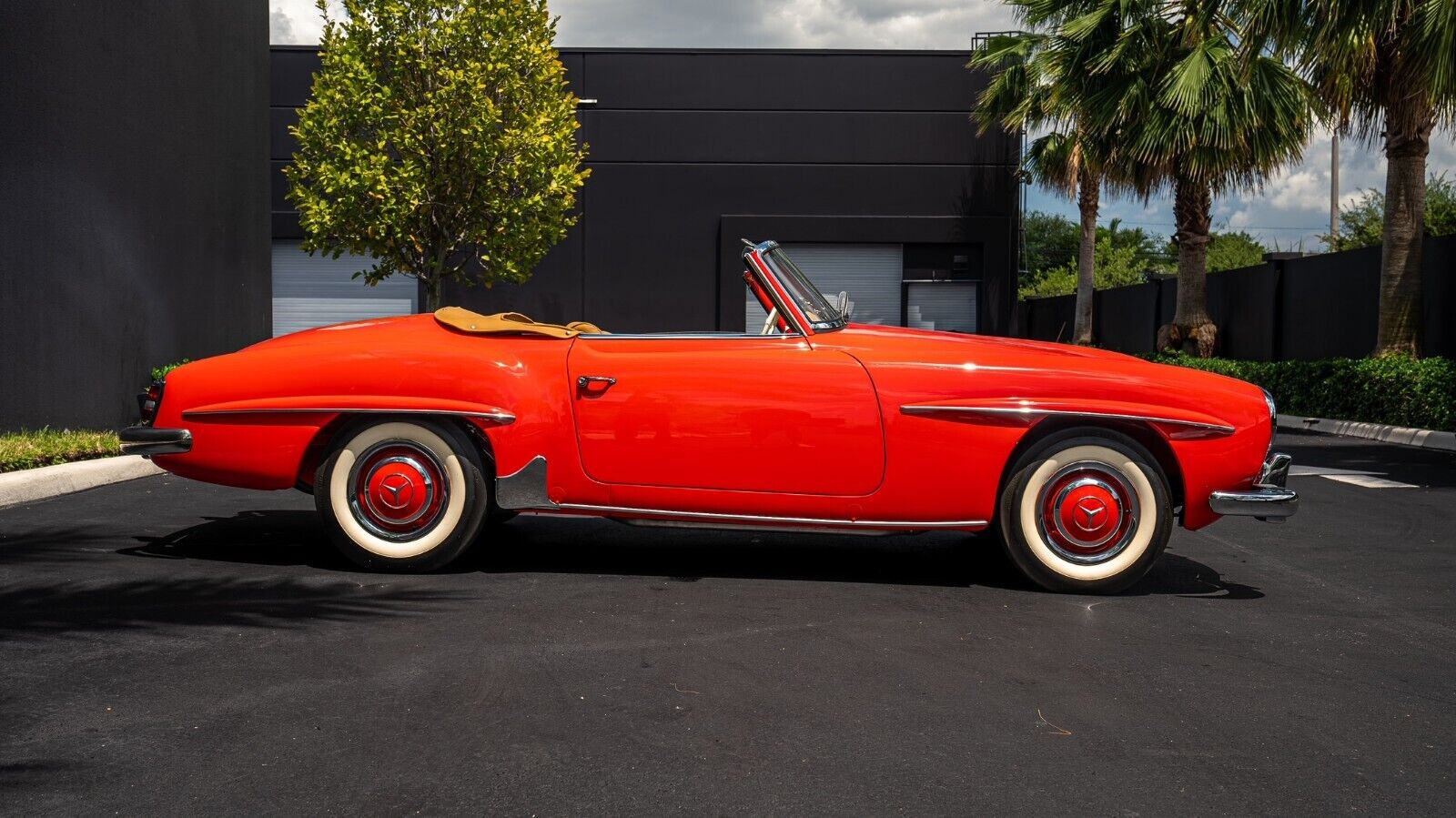 Mercedes-Benz-SL-Class-Cabriolet-1957-5