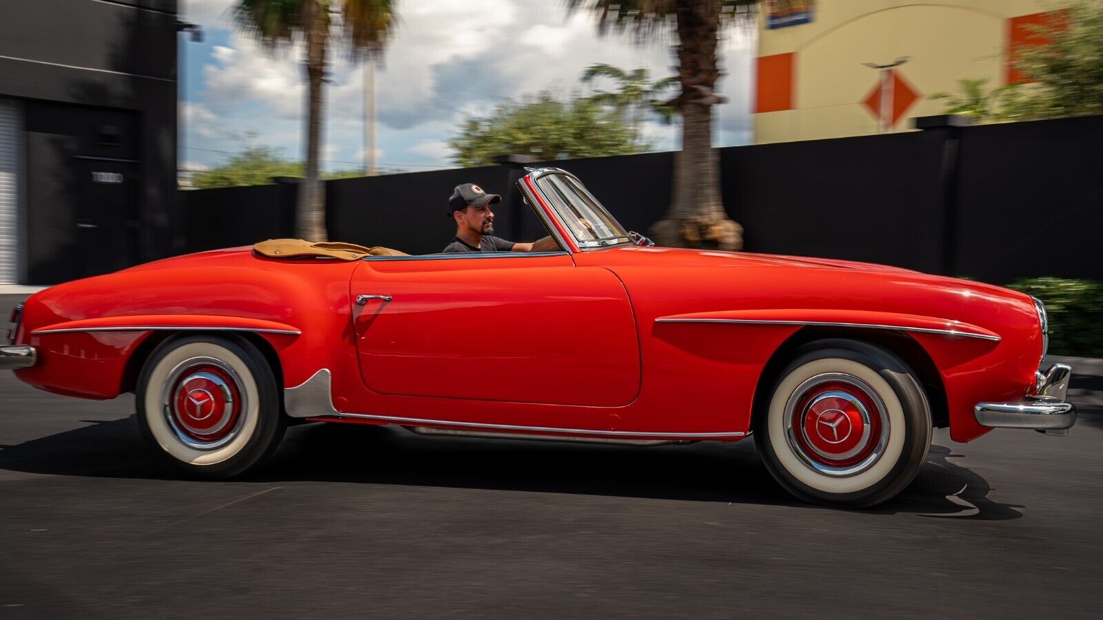 Mercedes-Benz-SL-Class-Cabriolet-1957-7