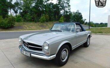 Mercedes-Benz-SL-Class-Cabriolet-1965-4