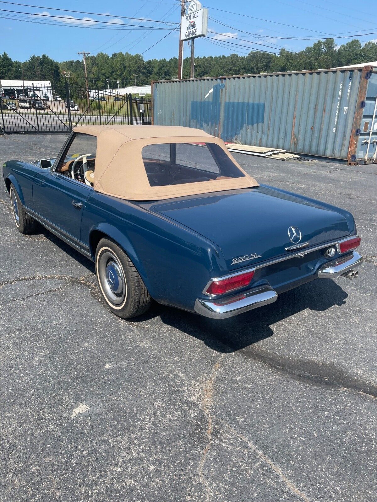 Mercedes-Benz-SL-Class-Cabriolet-1966-3