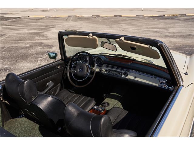 Mercedes-Benz-SL-Class-Cabriolet-1969-10