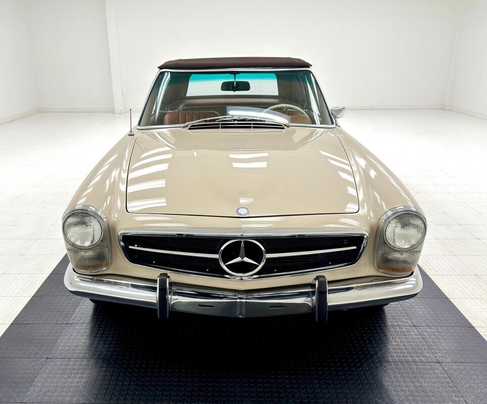 Mercedes-Benz-SL-Class-Cabriolet-1969-10