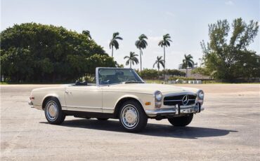 Mercedes-Benz-SL-Class-Cabriolet-1969-2