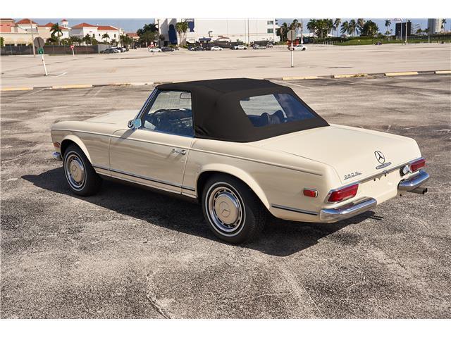 Mercedes-Benz-SL-Class-Cabriolet-1969-20