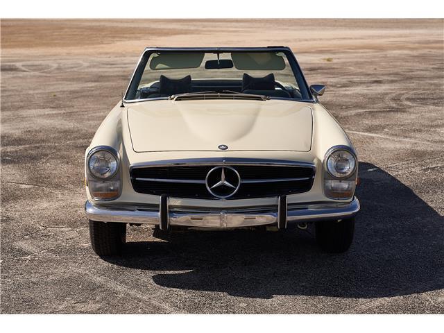 Mercedes-Benz-SL-Class-Cabriolet-1969-6