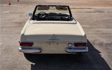 Mercedes-Benz-SL-Class-Cabriolet-1969-7