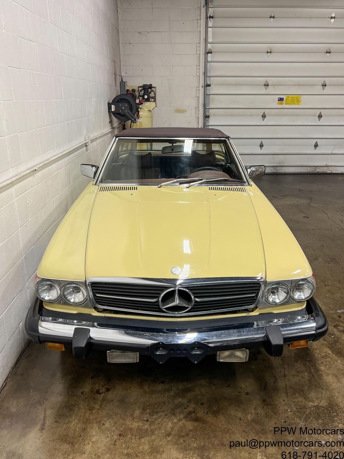 Mercedes-Benz-SL-Class-Cabriolet-1977-39