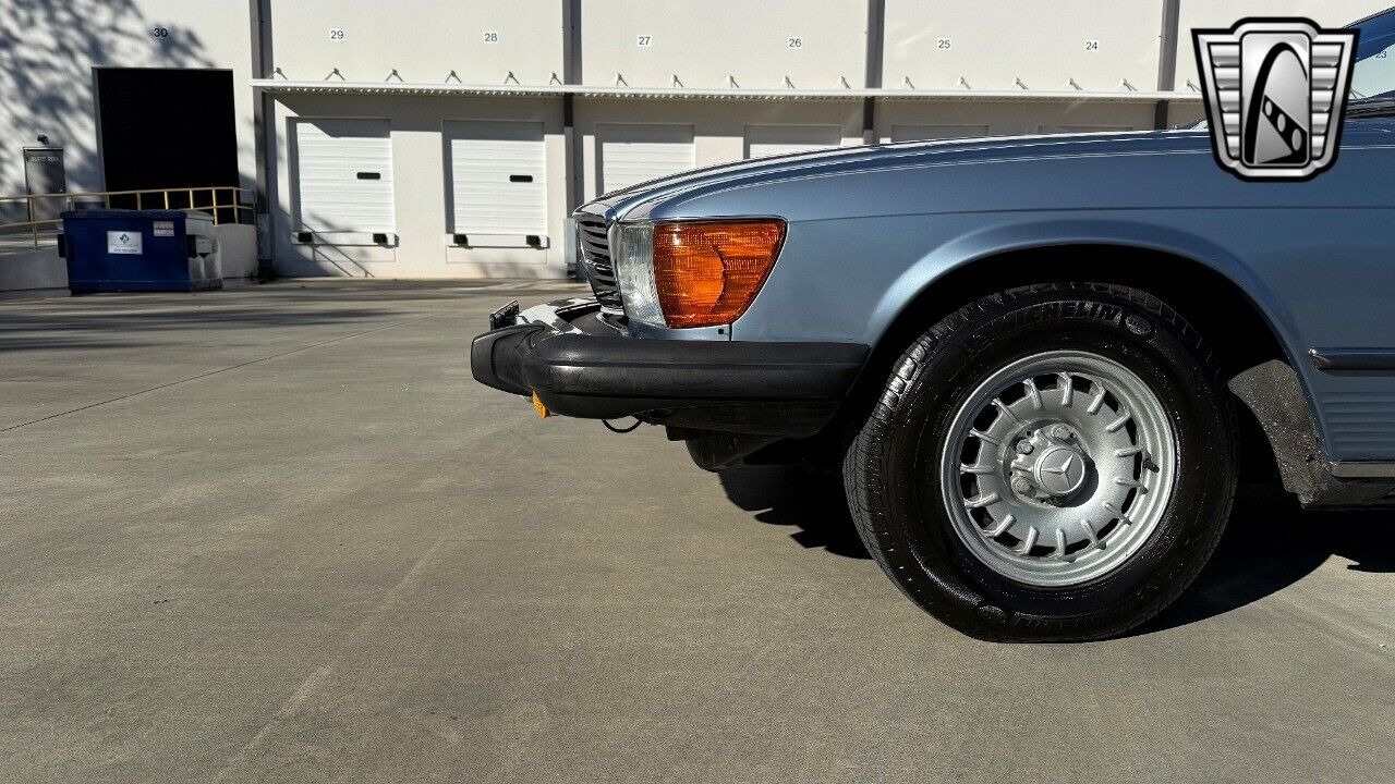 Mercedes-Benz-SL-Class-Cabriolet-1977-8