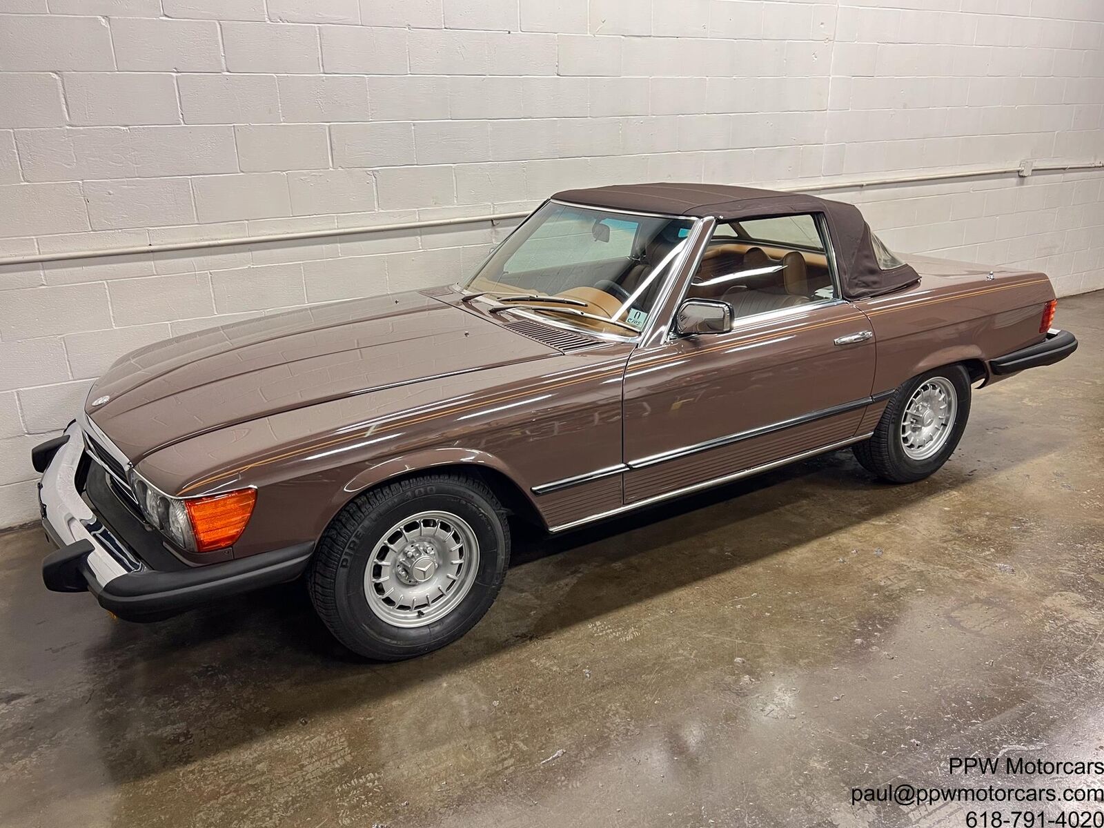 Mercedes-Benz-SL-Class-Cabriolet-1978-10