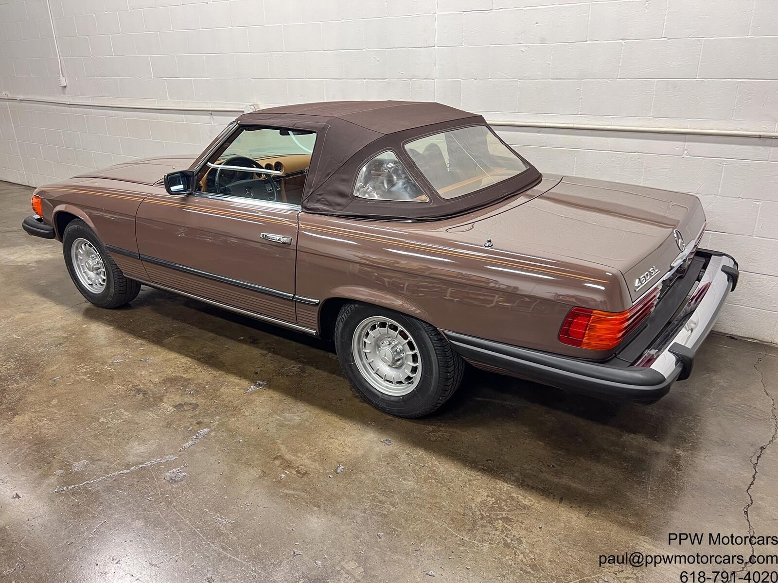 Mercedes-Benz-SL-Class-Cabriolet-1978-11