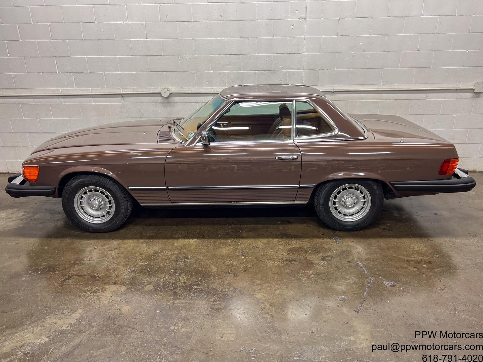 Mercedes-Benz-SL-Class-Cabriolet-1978-15