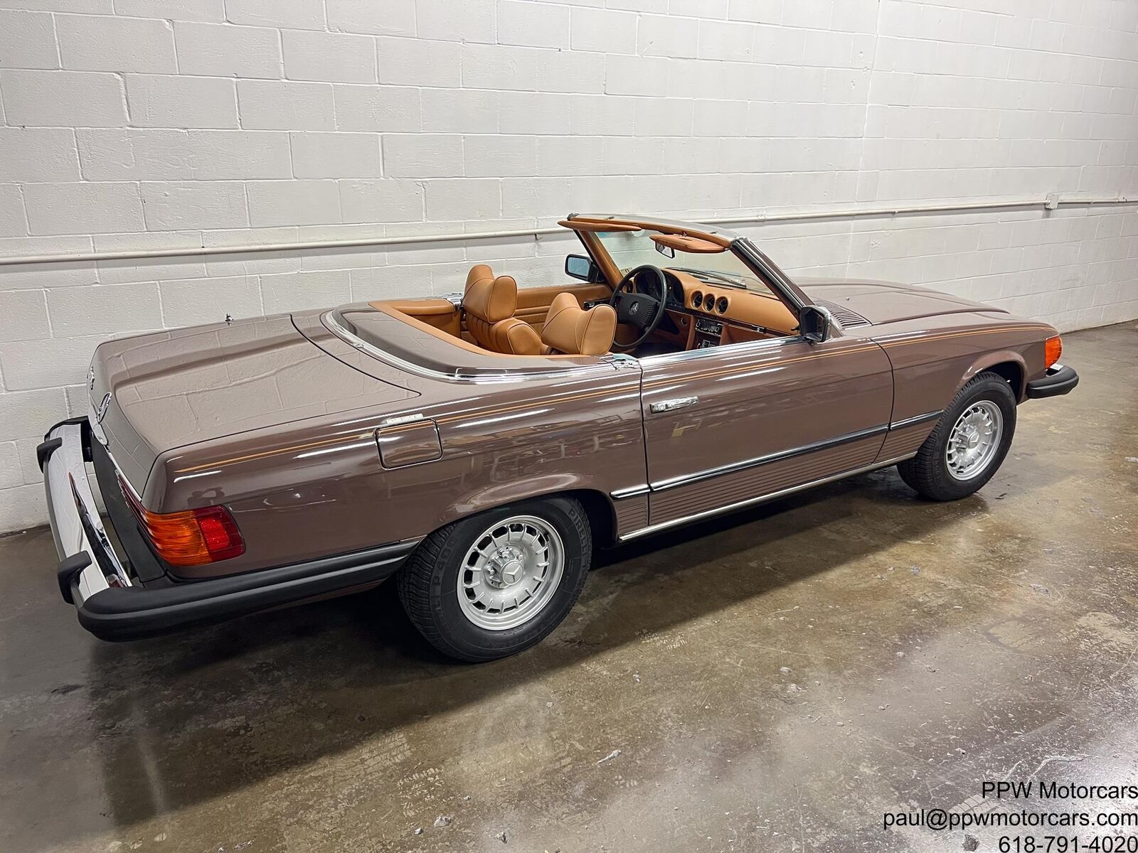 Mercedes-Benz-SL-Class-Cabriolet-1978-30