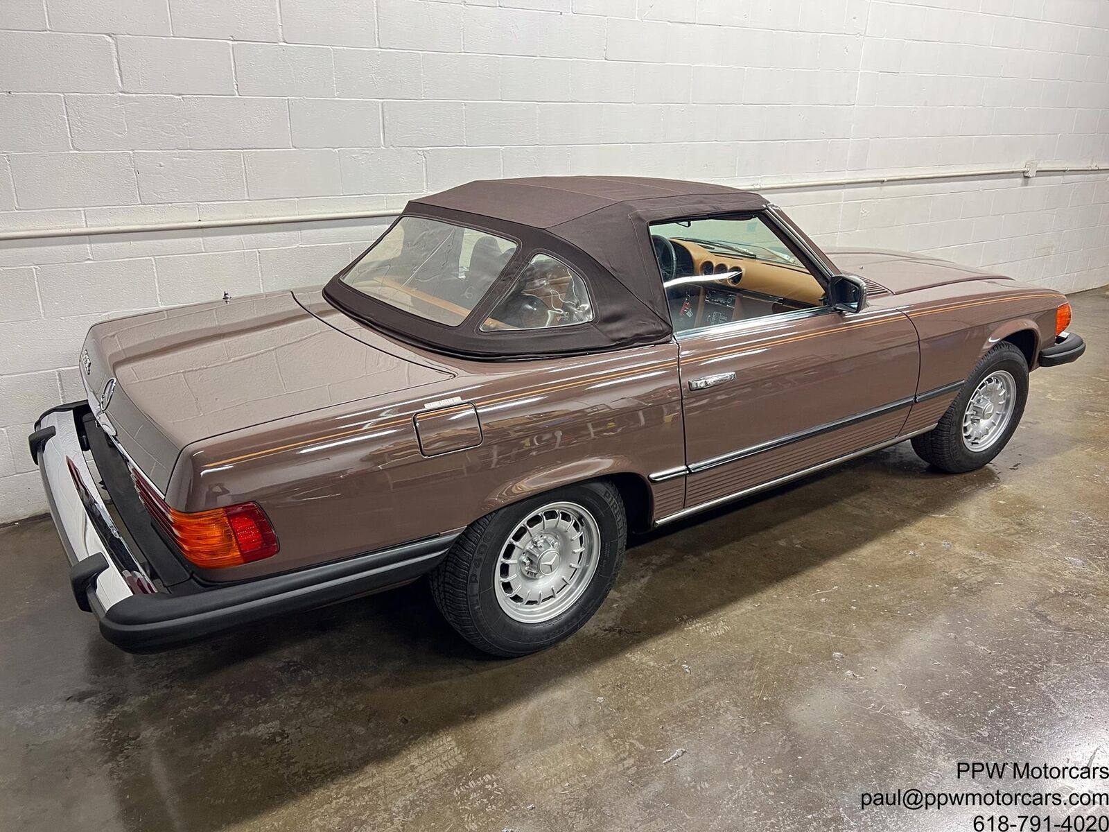 Mercedes-Benz-SL-Class-Cabriolet-1978-36