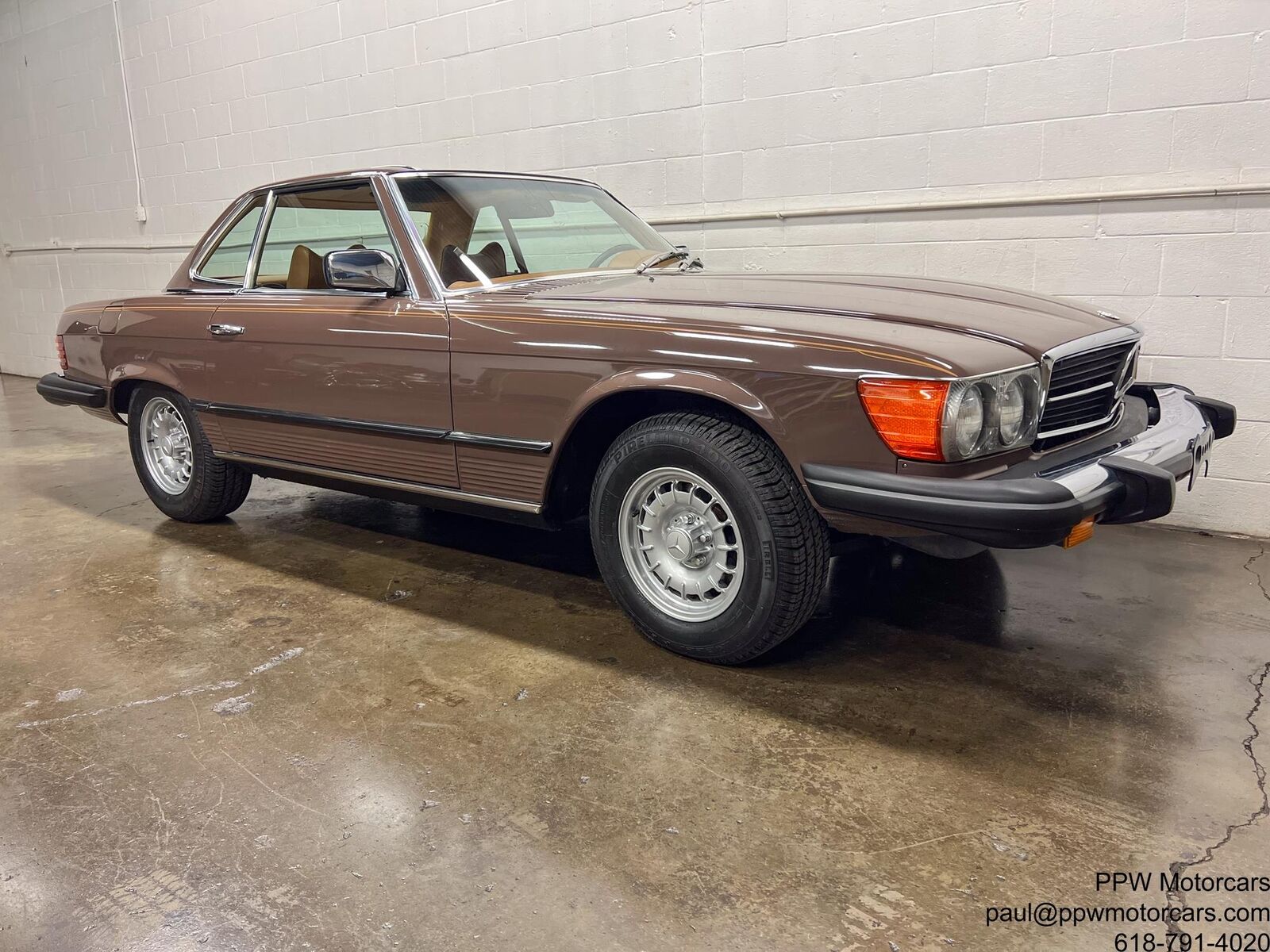 Mercedes-Benz-SL-Class-Cabriolet-1978-38