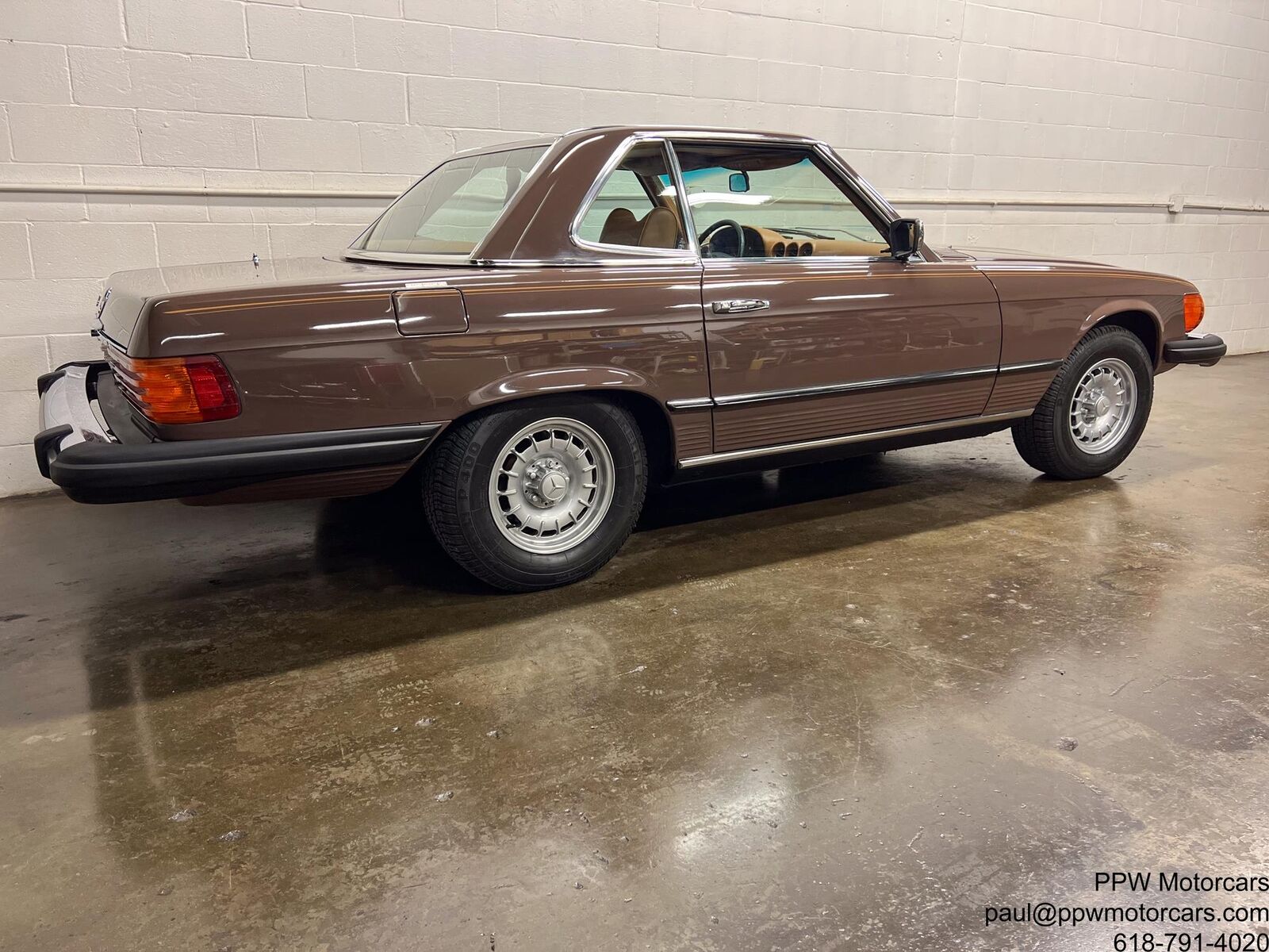 Mercedes-Benz-SL-Class-Cabriolet-1978-39