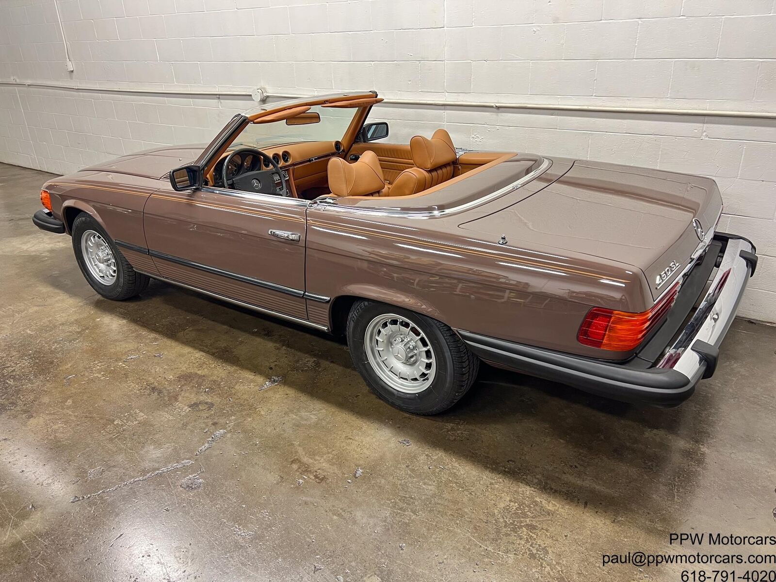 Mercedes-Benz-SL-Class-Cabriolet-1978-5