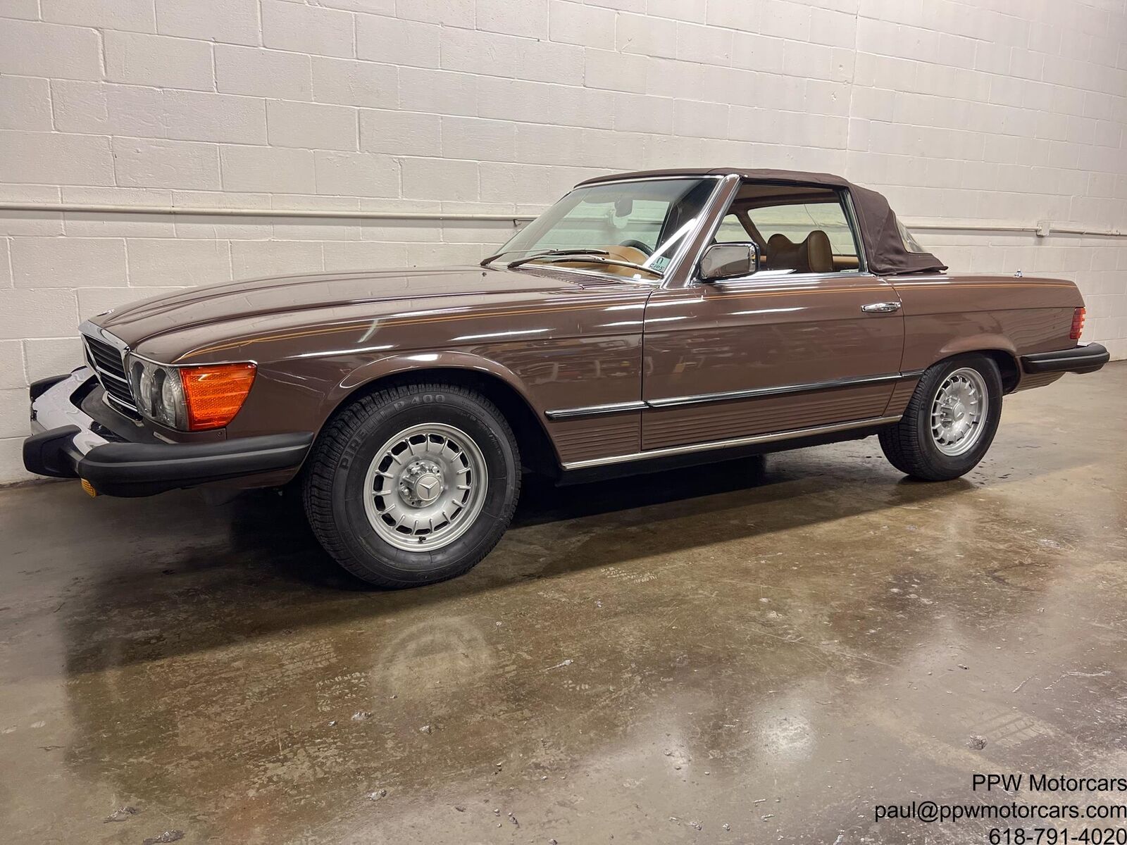 Mercedes-Benz-SL-Class-Cabriolet-1978-7