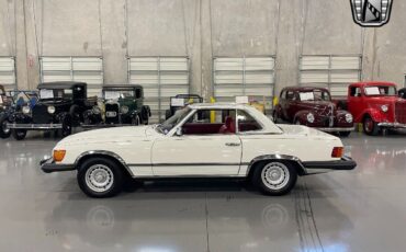 Mercedes-Benz-SL-Class-Cabriolet-1979-3