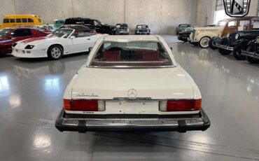 Mercedes-Benz-SL-Class-Cabriolet-1979-4