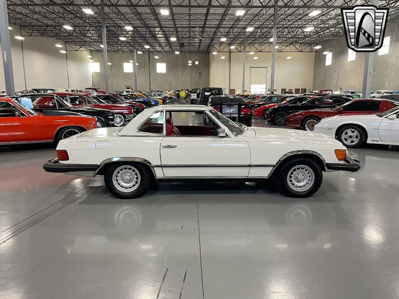 Mercedes-Benz-SL-Class-Cabriolet-1979-5