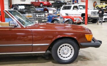 Mercedes-Benz-SL-Class-Cabriolet-1980-10