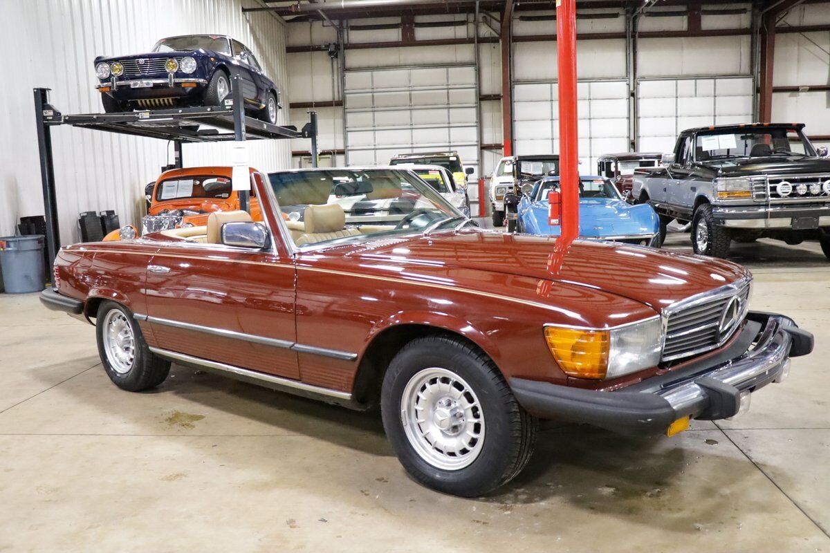 Mercedes-Benz-SL-Class-Cabriolet-1980-11