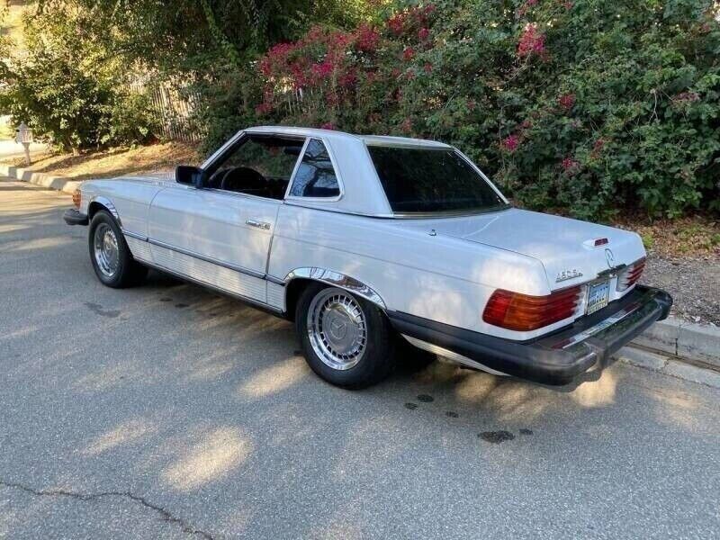 Mercedes-Benz-SL-Class-Cabriolet-1980-4