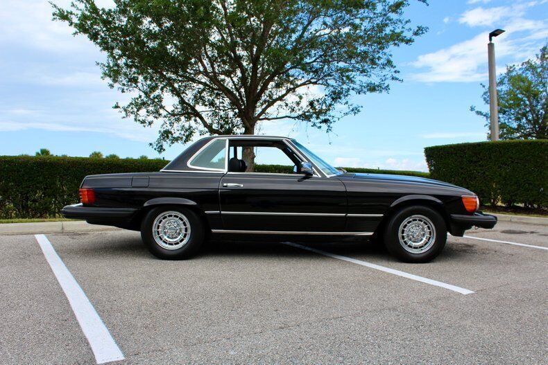 Mercedes-Benz-SL-Class-Cabriolet-1981-1