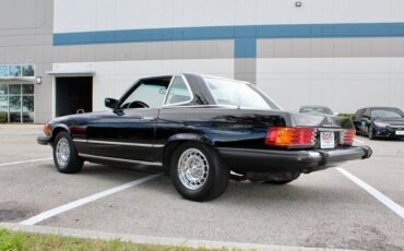 Mercedes-Benz-SL-Class-Cabriolet-1981-10