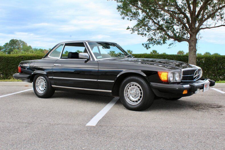 Mercedes-Benz-SL-Class-Cabriolet-1981-3