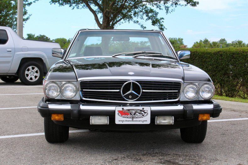 Mercedes-Benz-SL-Class-Cabriolet-1981-5