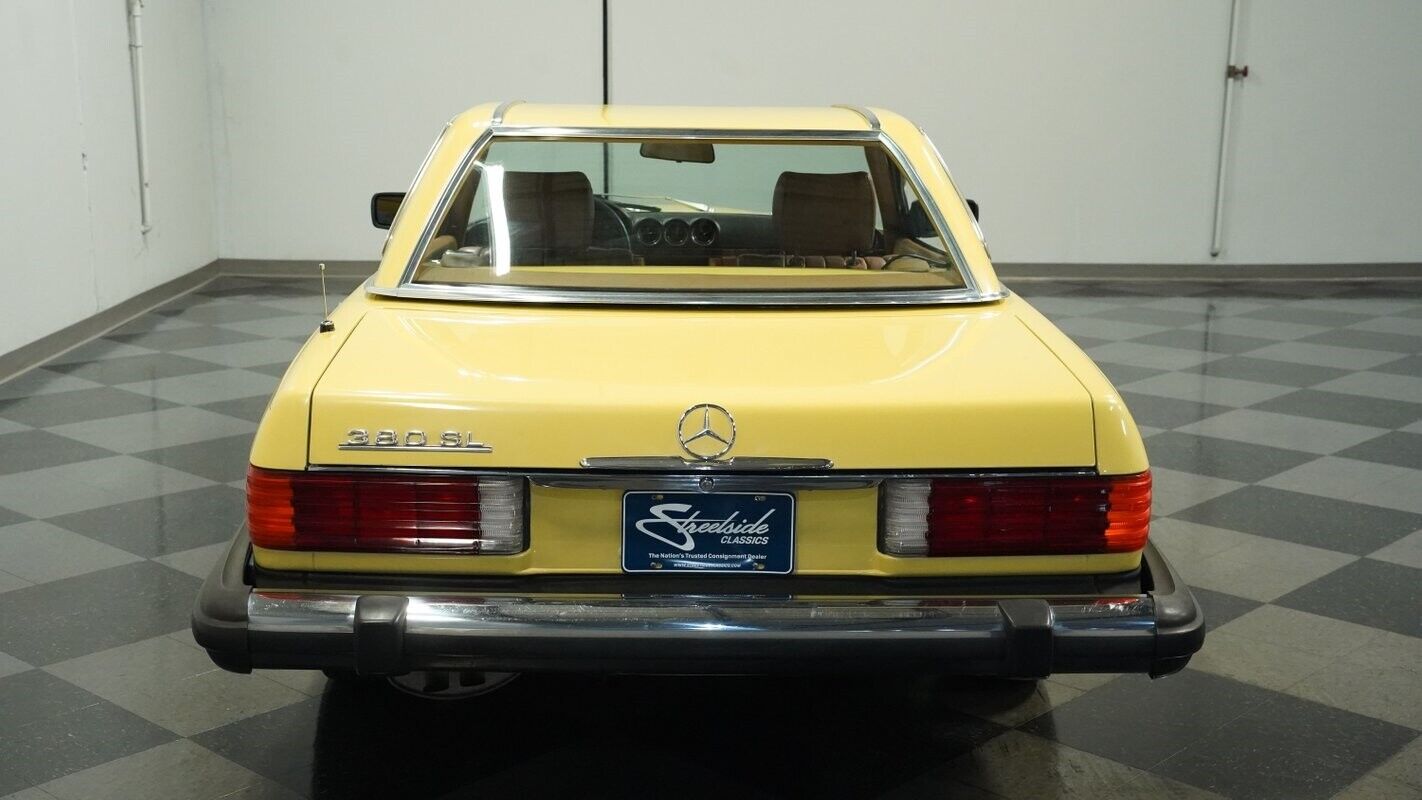 Mercedes-Benz-SL-Class-Cabriolet-1982-8