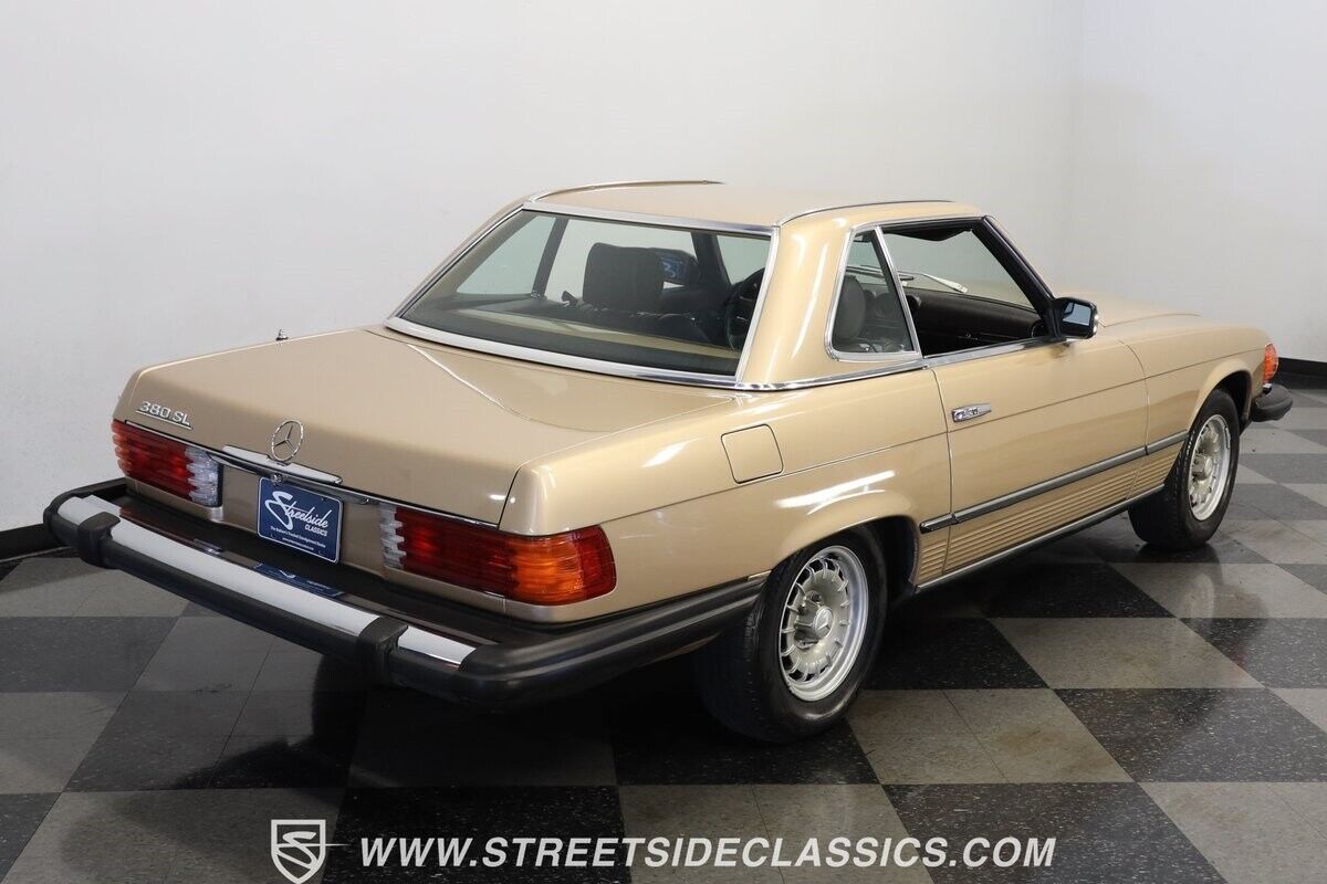 Mercedes-Benz-SL-Class-Cabriolet-1983-10