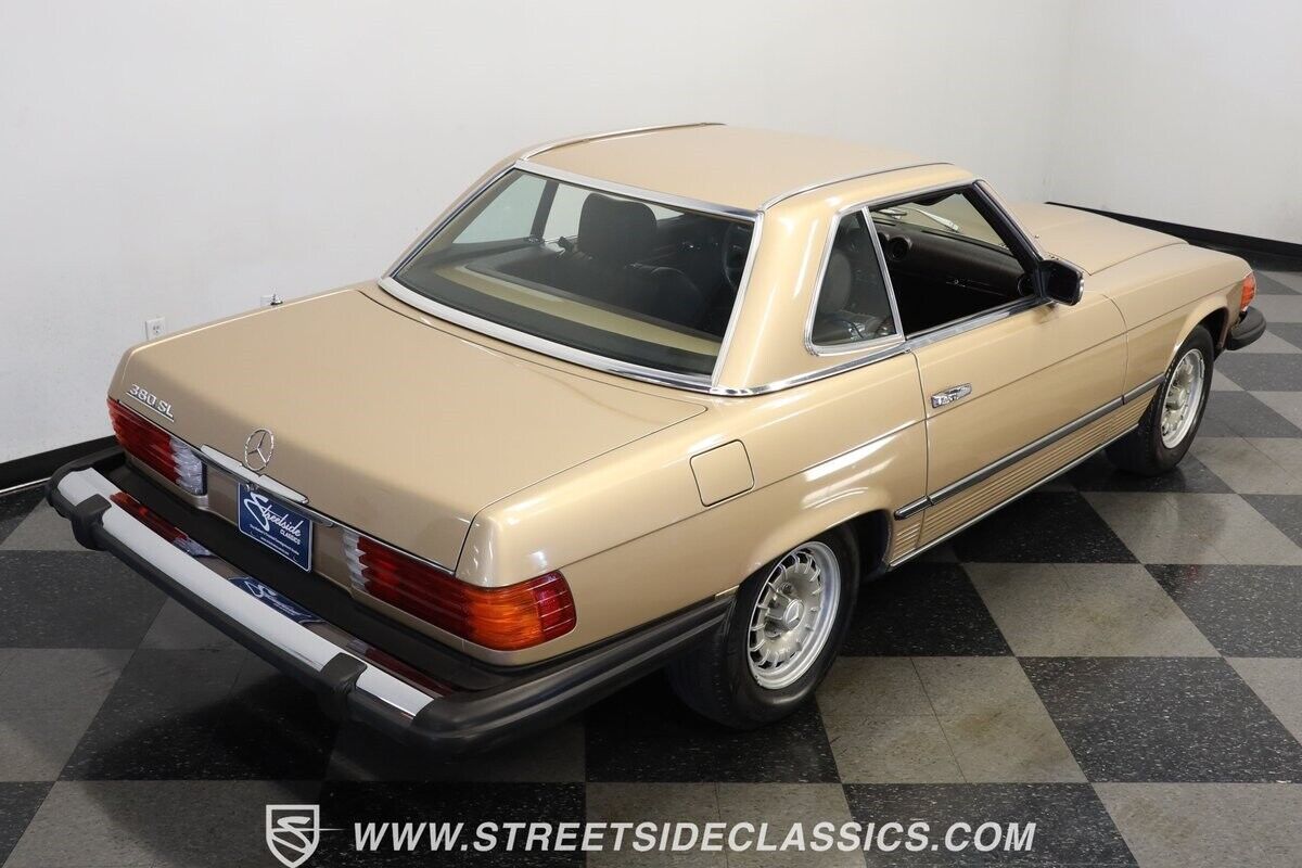 Mercedes-Benz-SL-Class-Cabriolet-1983-24