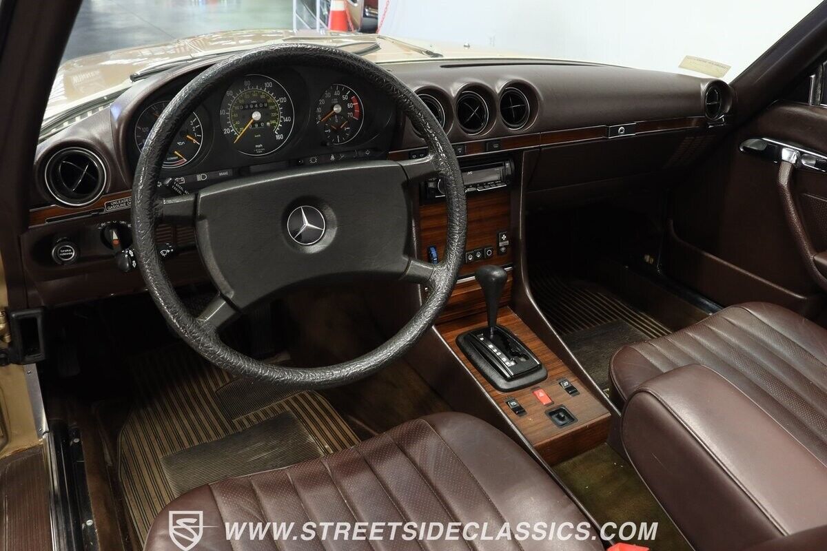 Mercedes-Benz-SL-Class-Cabriolet-1983-35