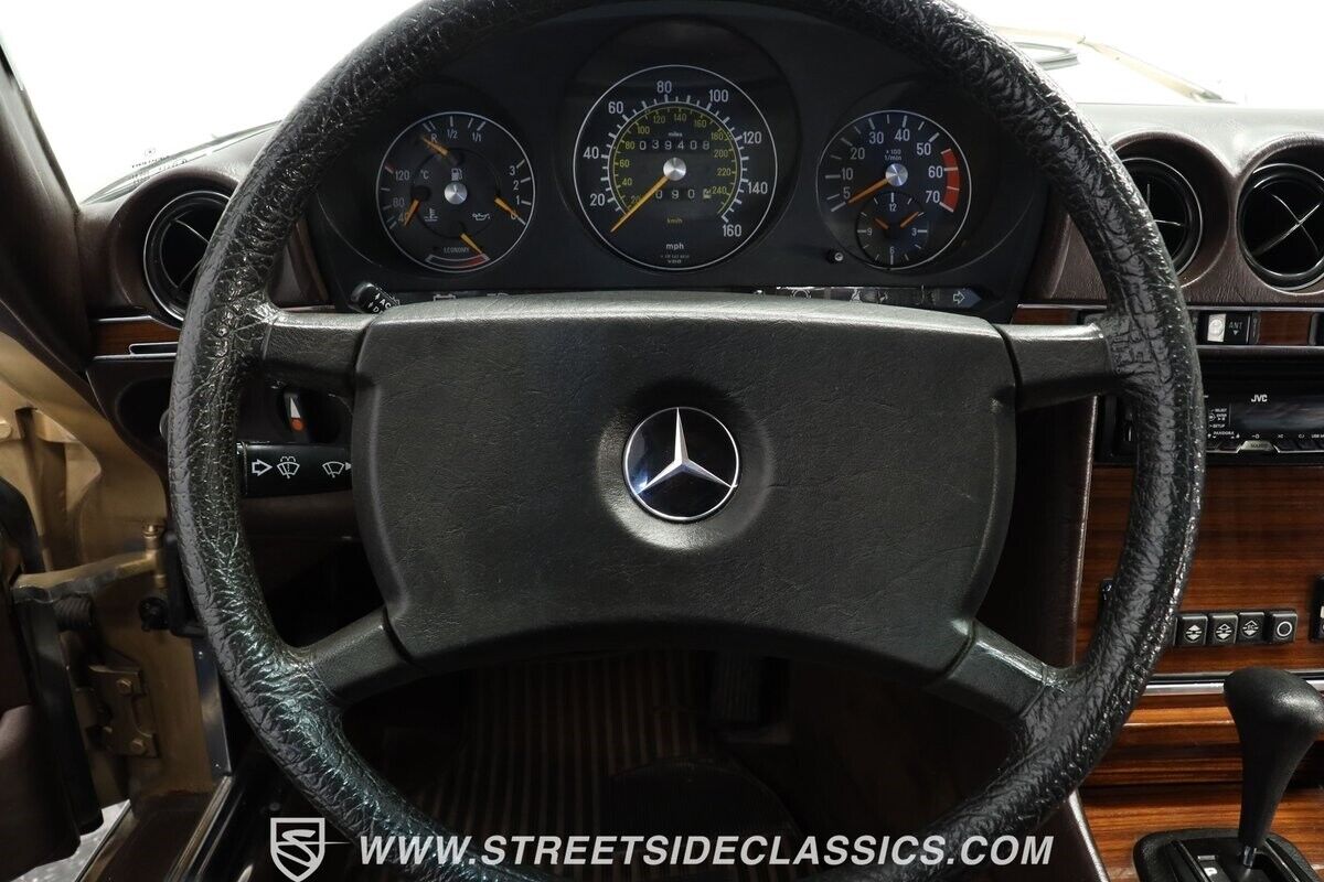 Mercedes-Benz-SL-Class-Cabriolet-1983-36