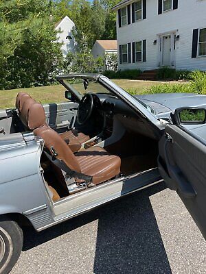 Mercedes-Benz-SL-Class-Cabriolet-1983-7