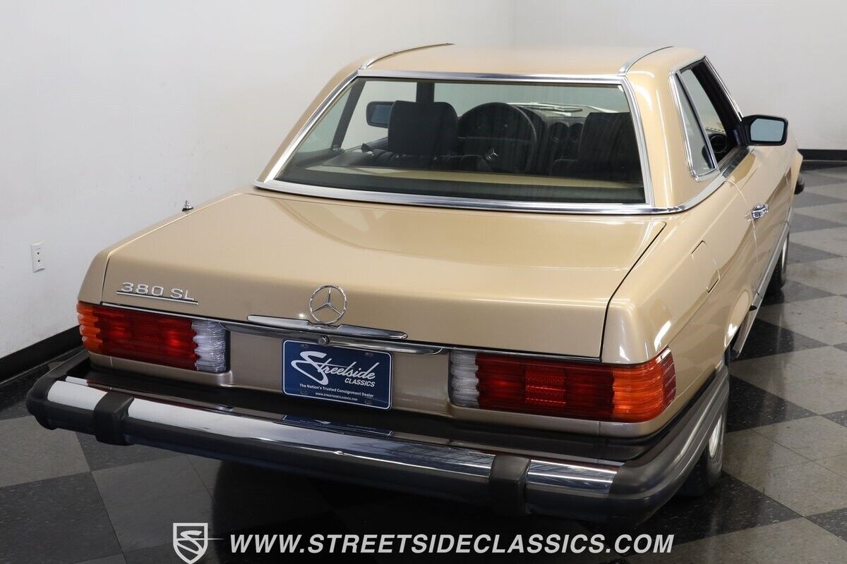 Mercedes-Benz-SL-Class-Cabriolet-1983-9