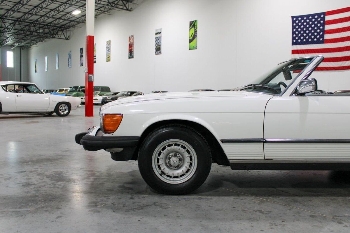 Mercedes-Benz-SL-Class-Cabriolet-1984-1