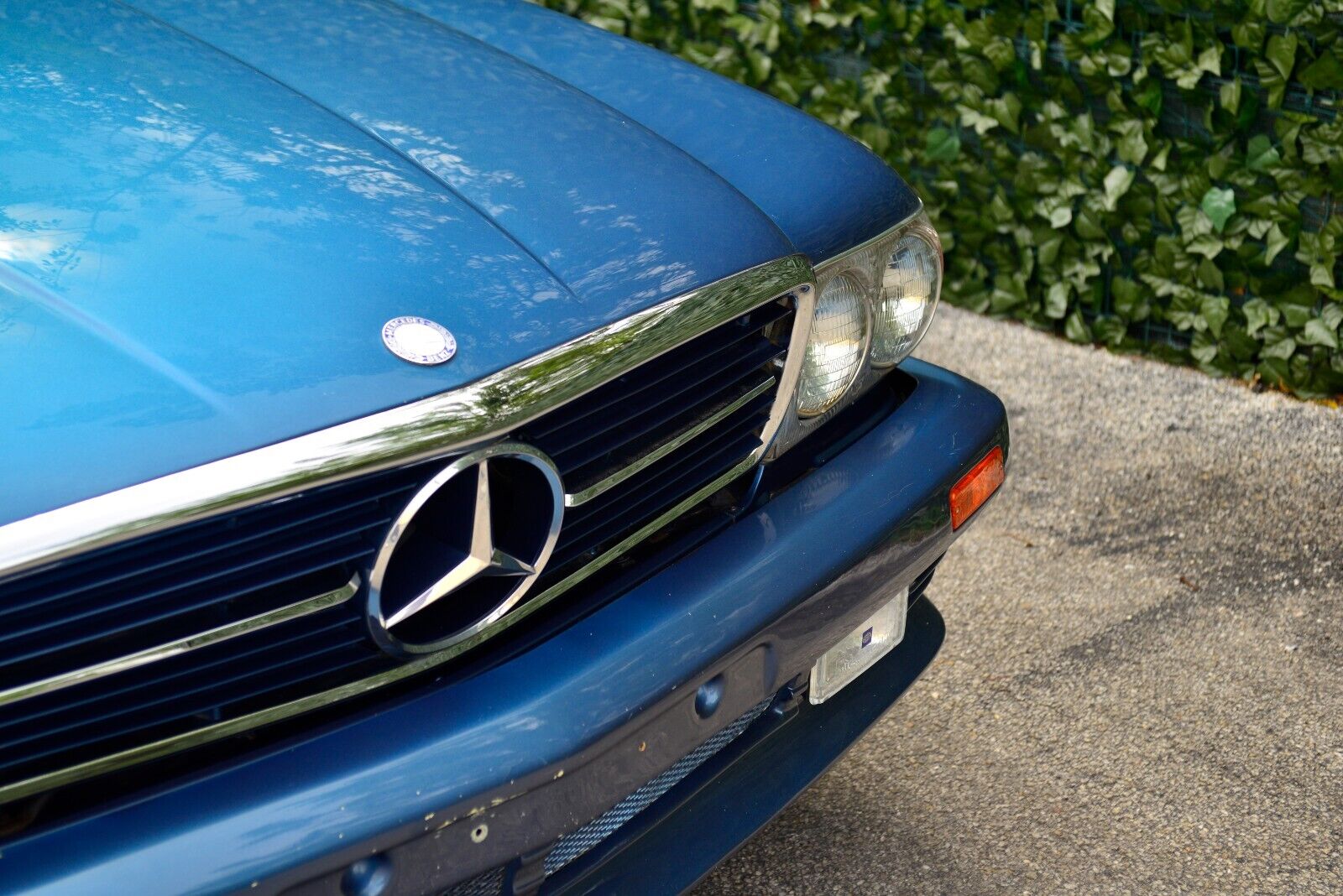 Mercedes-Benz-SL-Class-Cabriolet-1984-14