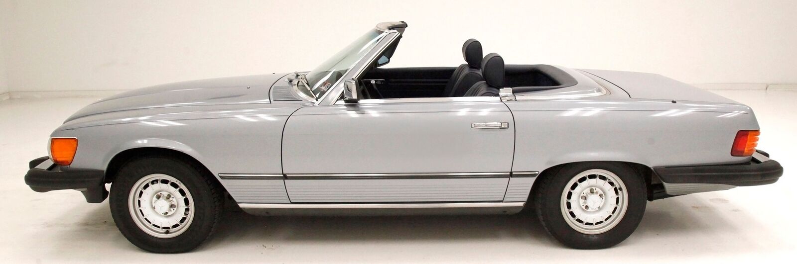 Mercedes-Benz-SL-Class-Cabriolet-1984-4